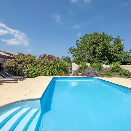 Domaine Chez Les Rois Hotel 4*
